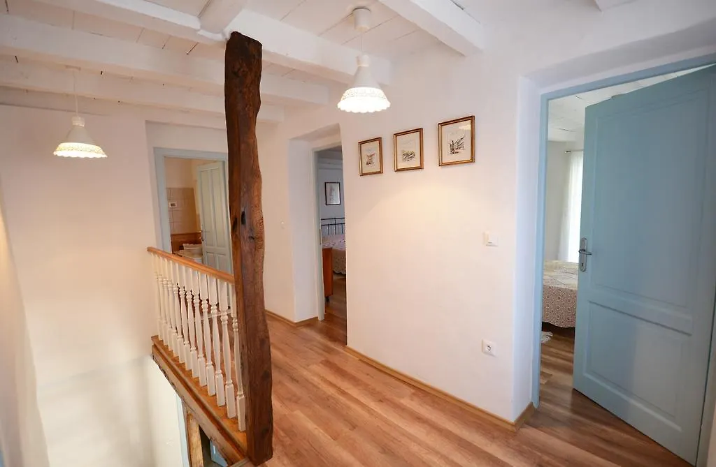 Holiday Home Nono Frane Lindar